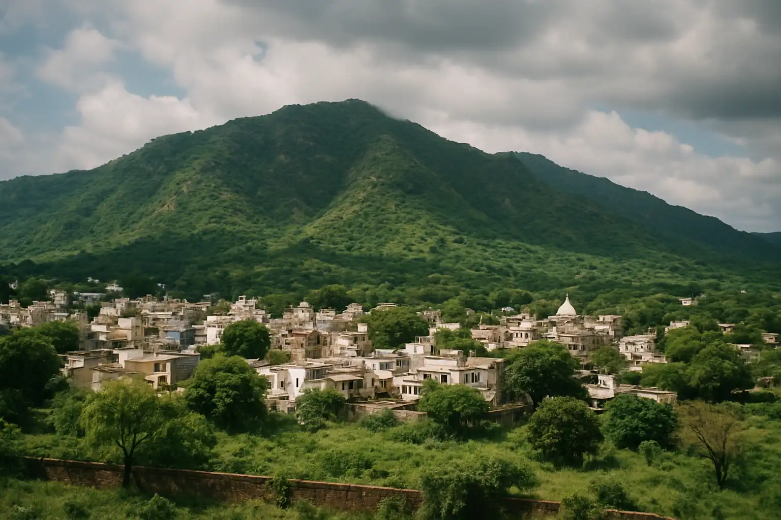 Nathdwara Weather at a Glance - YahTrip Travel Guide